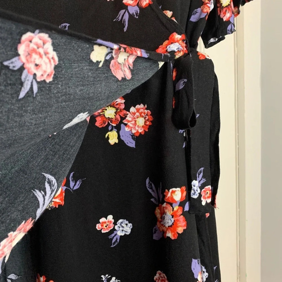 Rewind floral wrap dress - Picture 4 of 5